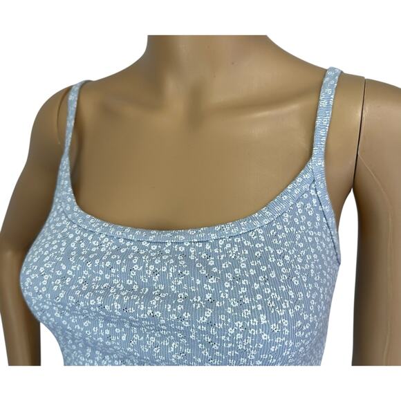2/$30 Brandy Melville Eyelet Floral Cotton Crop Tank Top Baby Blue Knit One Size - Picture 6 of 10